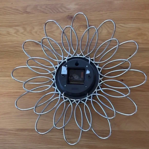 Retro MCM Verichron Sunflower Clock - Picture 4 of 6